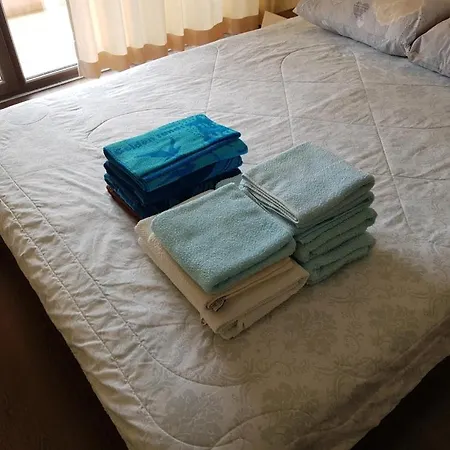 公寓 Two-Bedroom Apartment Near The Beach With Pool *