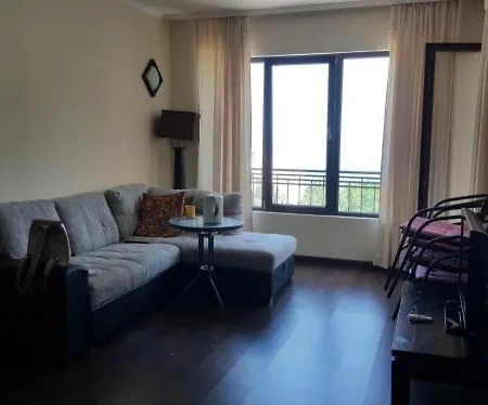 Apartment Two-Bedroom Apartment Near The Beach With Pool *