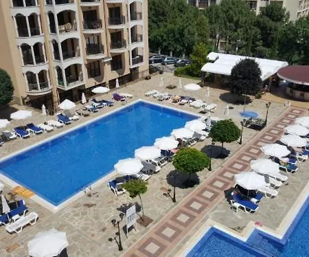 Apartment Two-Bedroom Apartment Near The Beach With Pool Golden Sands